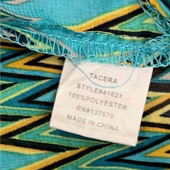 Chevron Patterned Women's Top - Green and Yellow - Picture 5 of 5